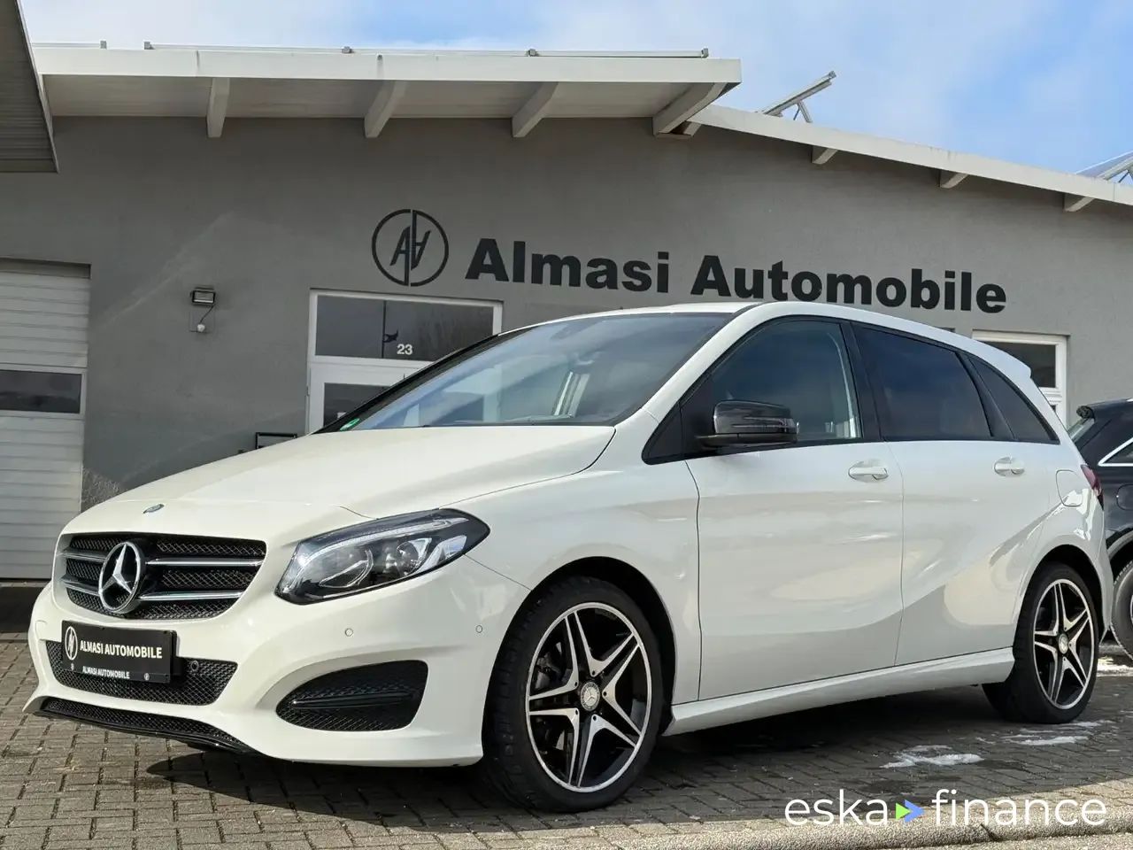 Leasing Hatchback MERCEDES B 200 2015