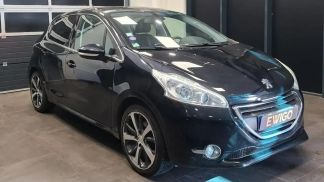 Lízing Hatchback Peugeot 208 2015