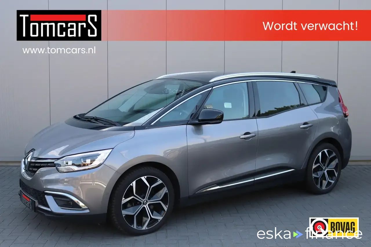 Leasing Le transport des passagers Renault Grand Scenic 2023
