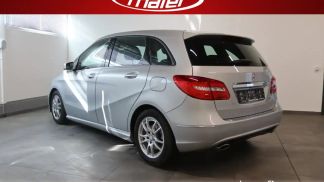 Financování Hatchback MERCEDES B 180 2015