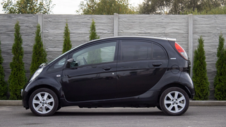 Lízing Hatchback Peugeot I ON 2012