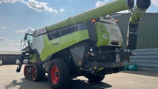 Leasing Combine grain harvester Claas Lexion 8800TT 2022
