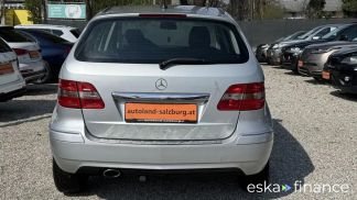 Lízing Hatchback MERCEDES B 180 2011