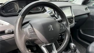 Lízing Sedan Peugeot 208 2013
