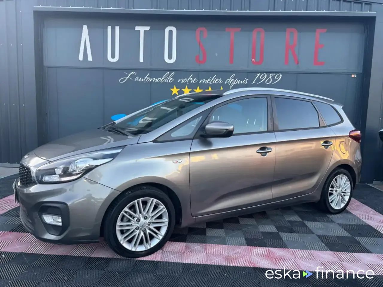 Leasing Hatchback Kia Carens 2018