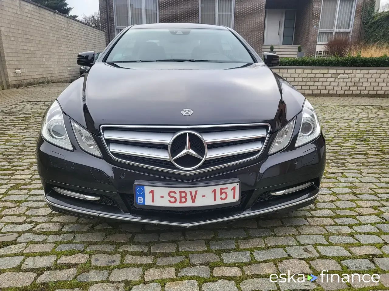 Financování Kupé MERCEDES E 220 2011