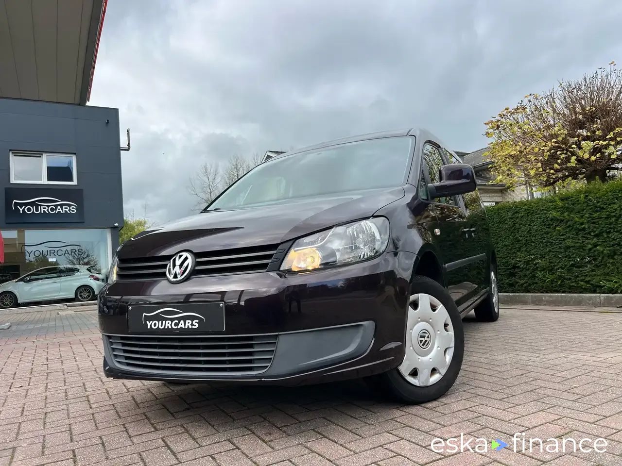 Lízing Hatchback Volkswagen Caddy 2012