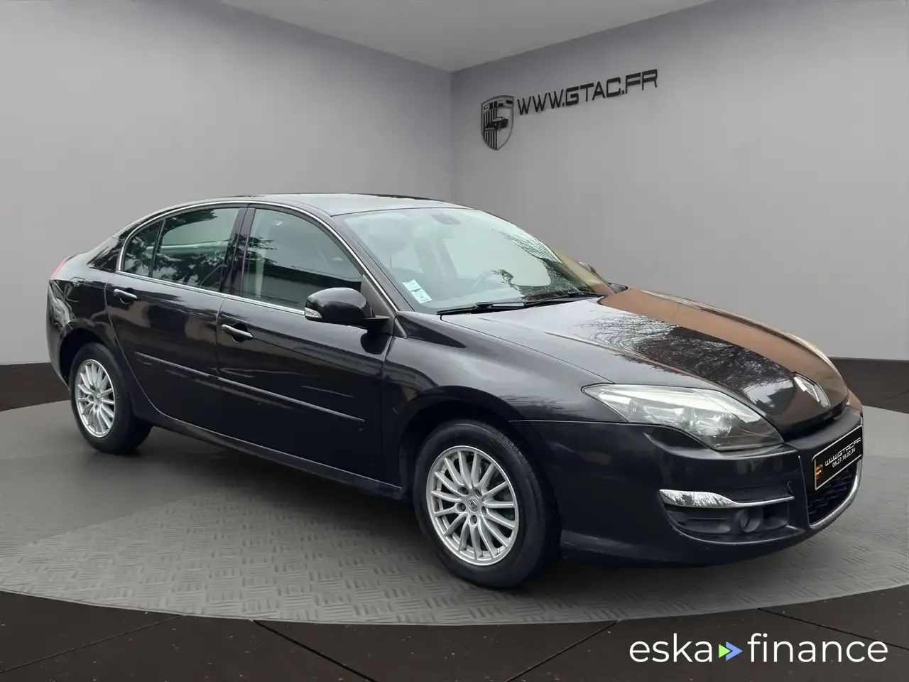 Leasing Sedan Renault Laguna 2011