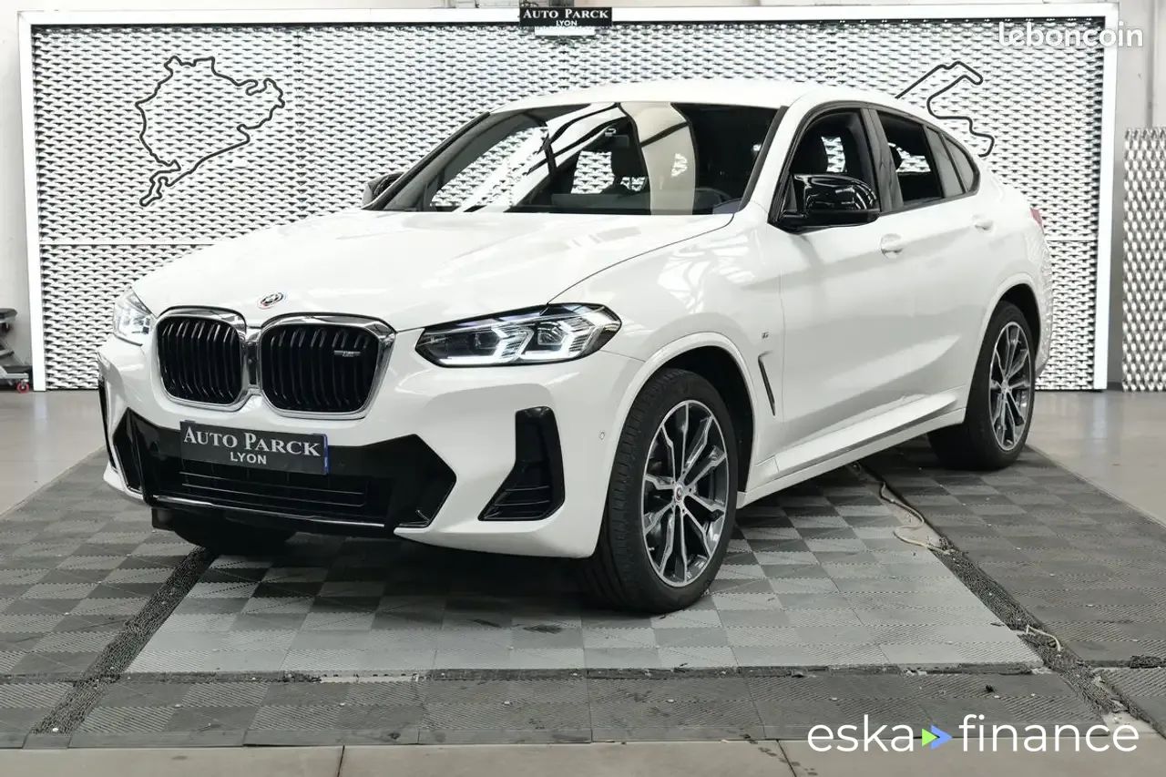 Lízing SUV BMW X4 2022