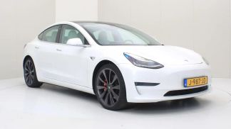 Lízing Sedan Tesla Model 3 2020
