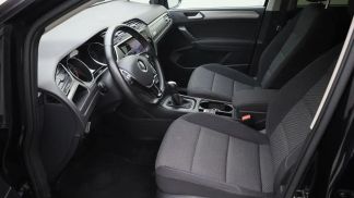 Financování Hatchback Volkswagen Touran 2018