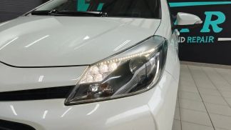 Lízing Sedan Toyota Yaris 2012