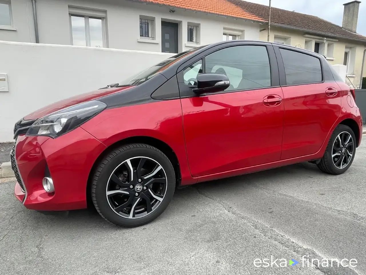 Financování Sedan Toyota Yaris 2016