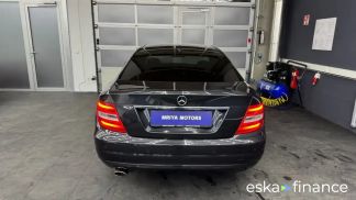 Financování Kupé MERCEDES C 220 2012