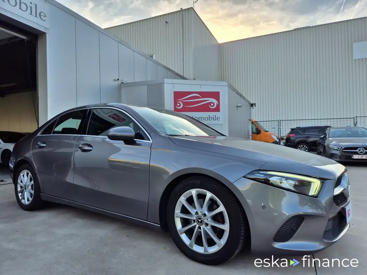 Leasing Sedan MERCEDES A 180 2020