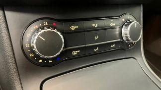 Financování Hatchback MERCEDES B 180 2014