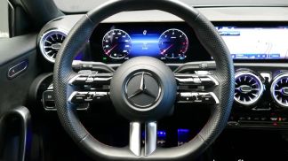 Lízing Hatchback MERCEDES A 180 2023