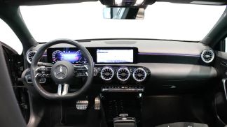 Lízing Hatchback MERCEDES A 180 2024