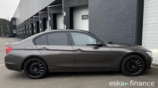 Lízing Sedan BMW 335 2012