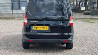 Lízing Sedan Ford Transit Courier 2015