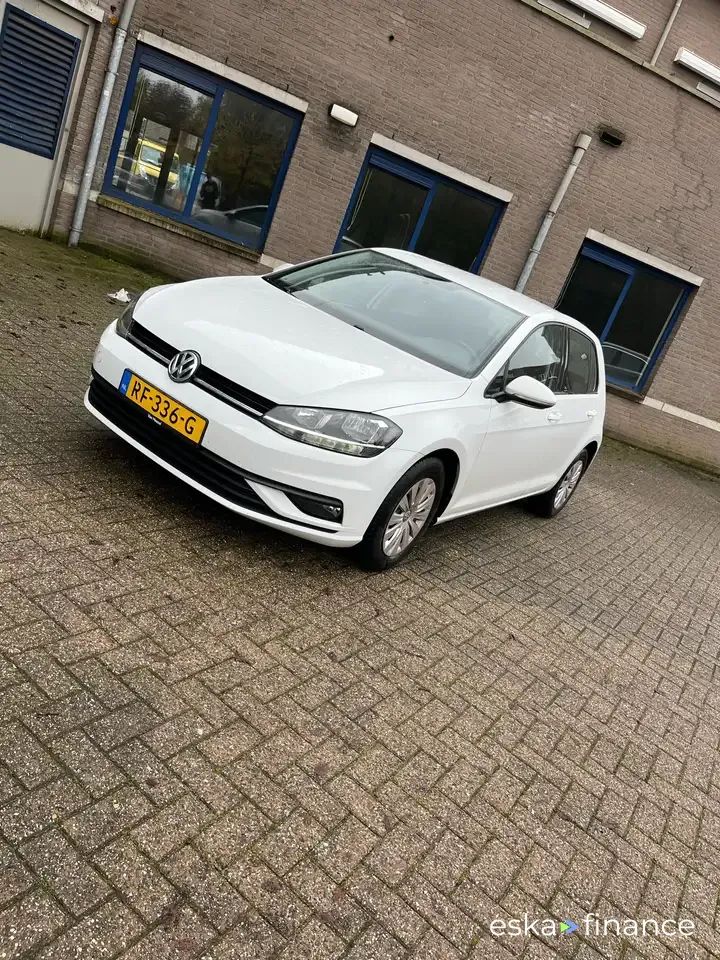 Leasing Wagon Volkswagen Golf 2017