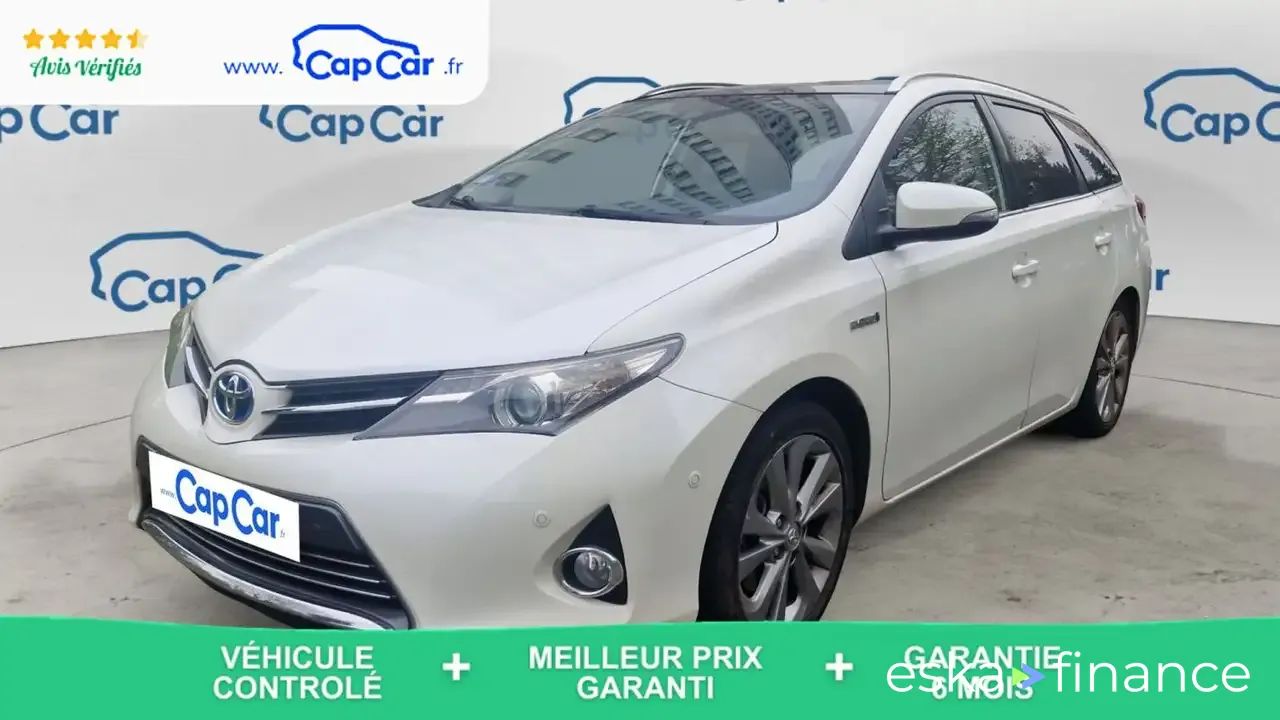 Leasing Wagon Toyota Auris 2013