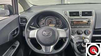 Lízing Hatchback Toyota Verso-S 2013