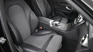 Lízing Sedan MERCEDES C 300 2020
