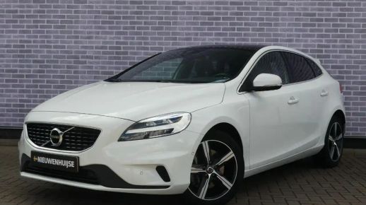 Volvo V40 2018