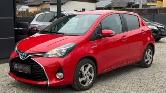 Lízing Hatchback Toyota Yaris 2016