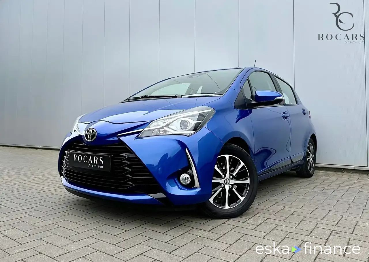 Leasing Sedan Toyota Yaris 2018