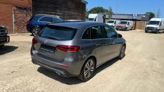 Lízing Hatchback MERCEDES B 180 2023