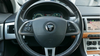 Wóz Jaguar XF 2014