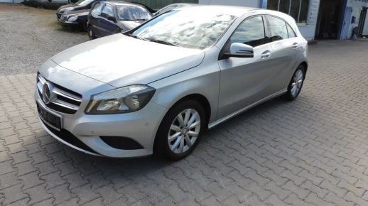 MERCEDES A 180 2014