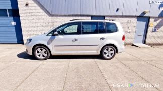 Lízing Hatchback Volkswagen Touran 2011
