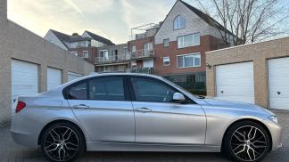 Lízing Sedan BMW 320 2012