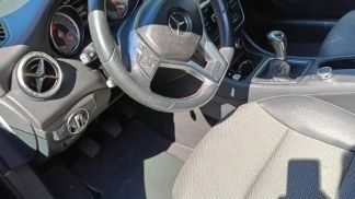 Lízing Sedan MERCEDES CLA 180 2014