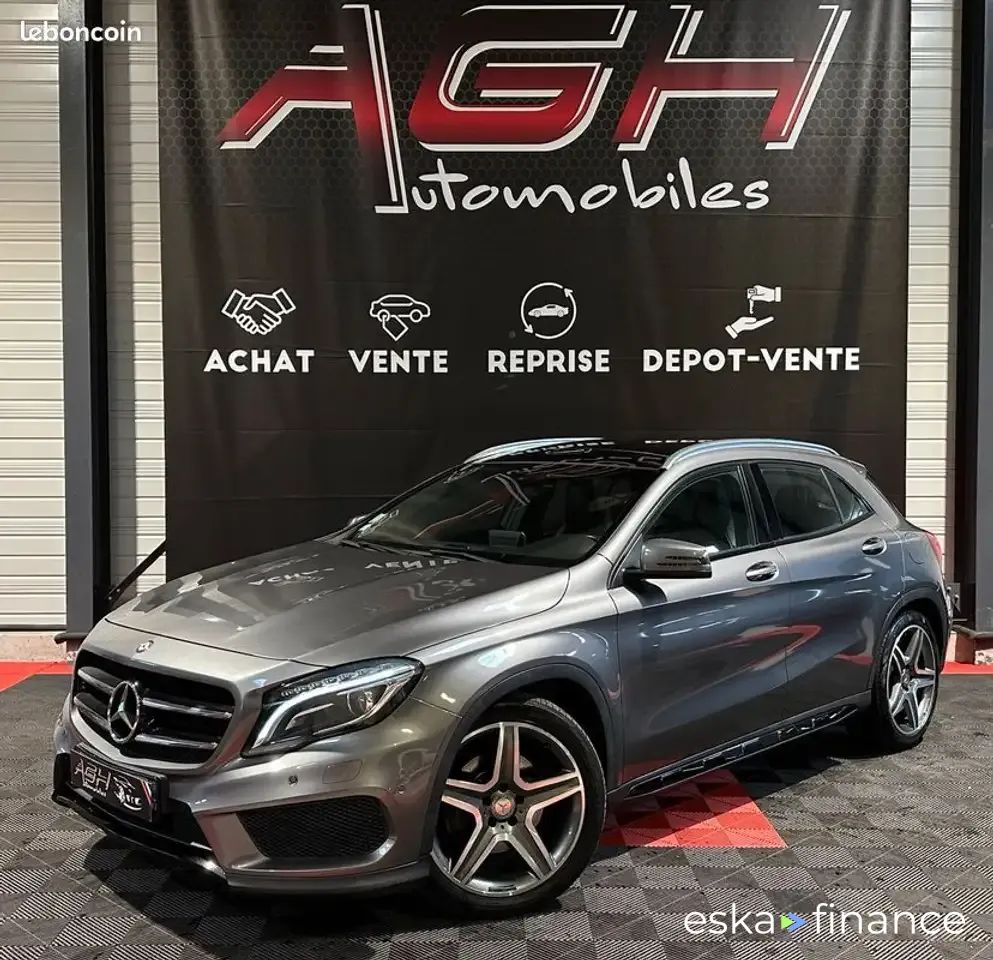Lízing SUV MERCEDES GLA 220 2015