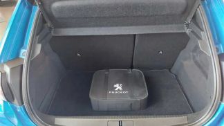 Lízing Sedan Peugeot 208 2020