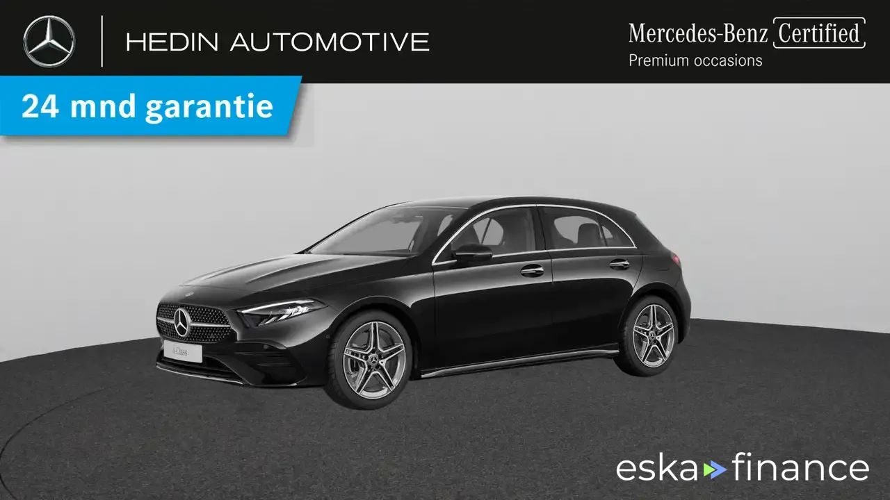 Lízing Hatchback MERCEDES A 250 2024