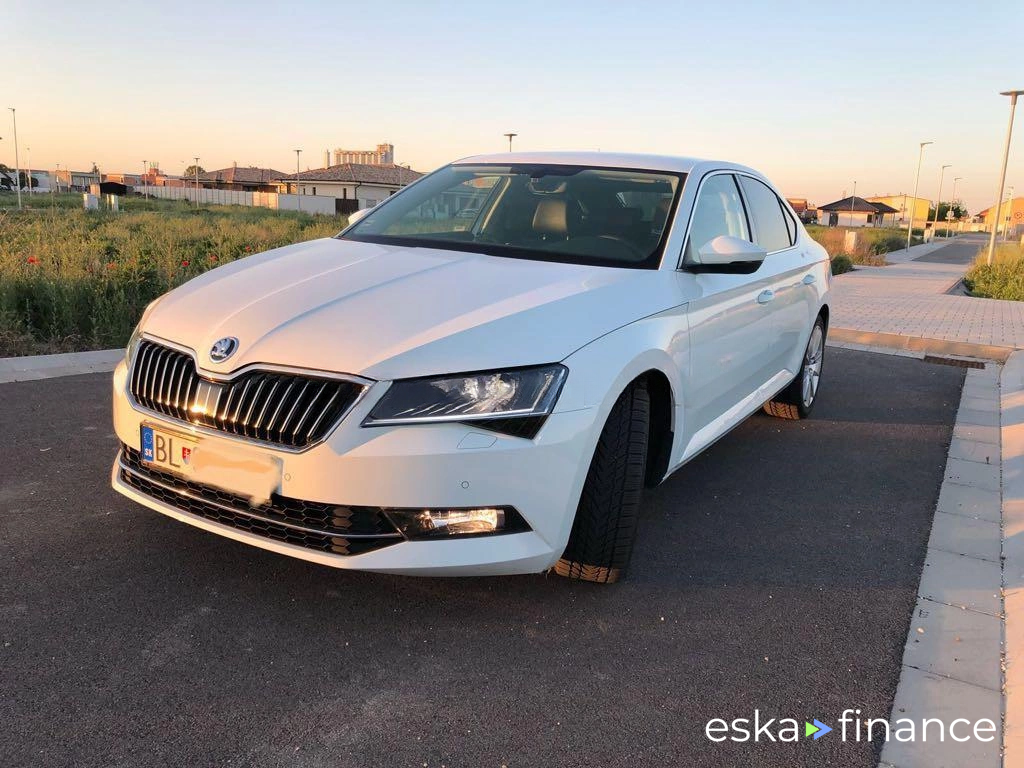 Lízing Sedan Skoda Superb 2017