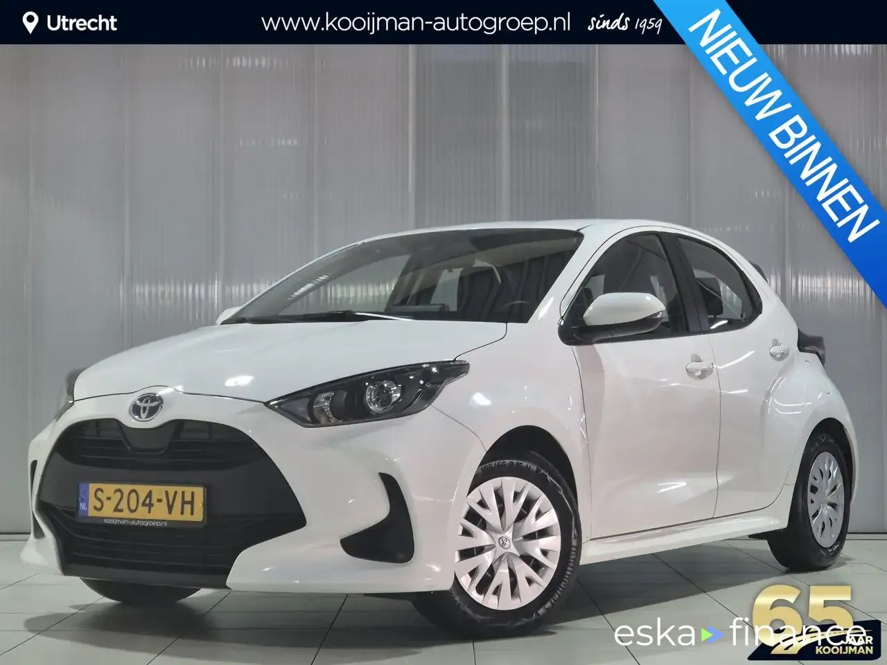 Leasing Hatchback Toyota Yaris 2023