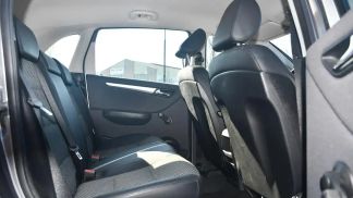 Financování Hatchback MERCEDES B 160 2011