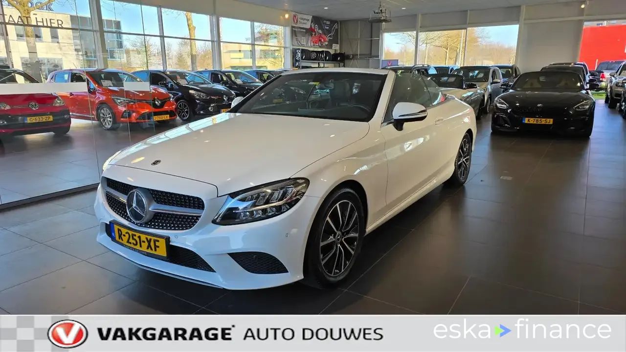 Lízing Kabriolet MERCEDES C 300 2020
