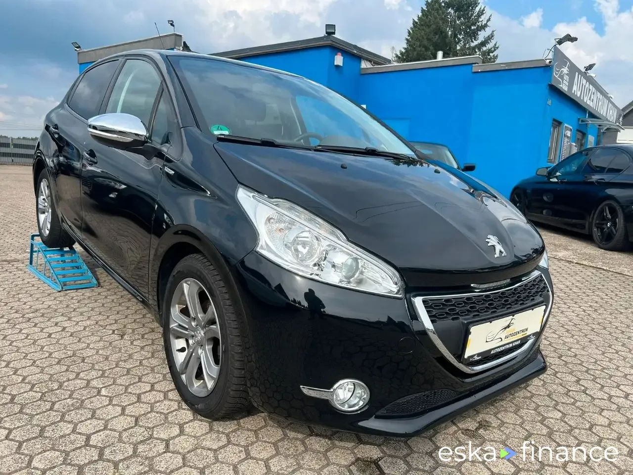 Hatchback Peugeot 208 2013