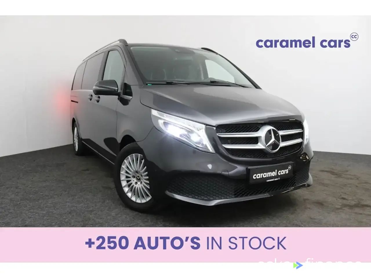 Lízing Hatchback MERCEDES V 300 2020