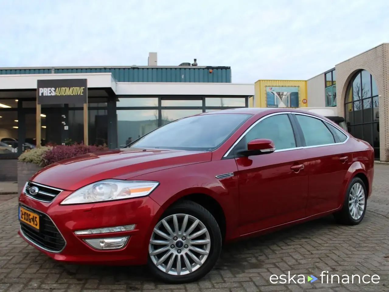 Lízing Sedan Ford Mondeo 2014