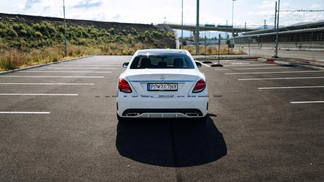 Lízing Sedan MERCEDES C TRIEDA 2015