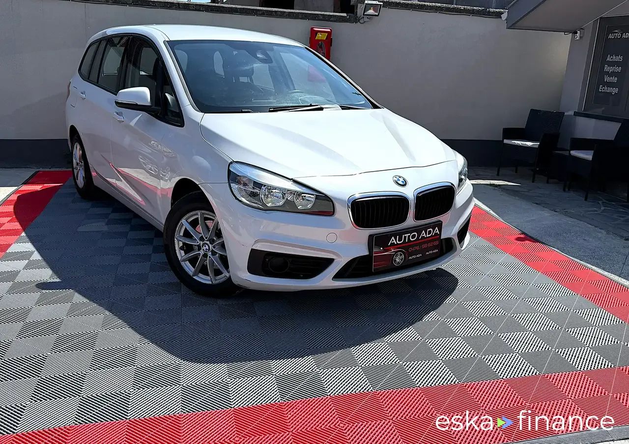 Lízing Hatchback BMW 216 2015