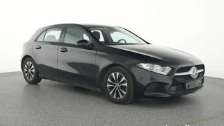 Lízing Hatchback MERCEDES A 200 2021